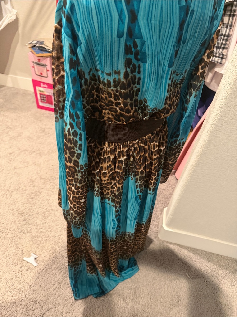 Turquoise Leopard Print V-Neck Maxi Dress with Belt - Picture 3 of 4